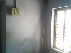एक कार में हिंदी में ...