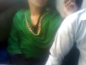 सार्वजनिक रूप से चमक ...