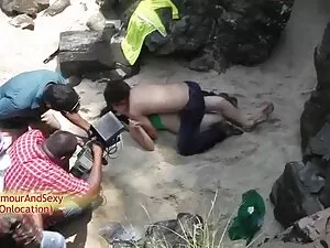 अधिनियम में पकड़ा गय ...