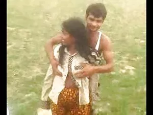 एक पार्टी सेक्सी वीड ...