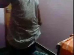बूढ़ी माँ हिंदी में  ...