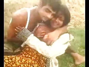 गोरा वीडियो हिंदी से ...