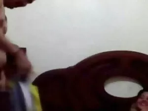 स्ट्रैपॉन सेक्सी मूव ...