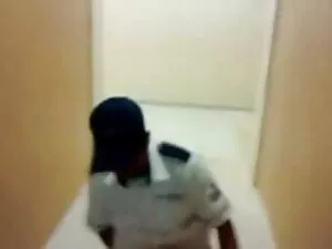 busty किशोर सेक्सी फ ...