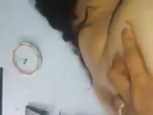 ऐ युम्मी जानता है कि ...