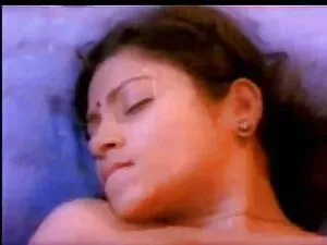 यूनी पेटिट हिंदी सेक ...