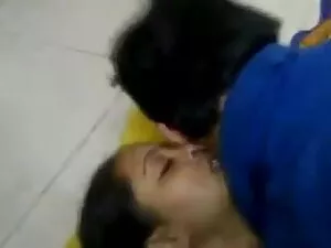 होलीज़ सेक्सी मूवी फ ...
