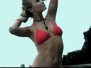 मैं एक शर्मीली blond ...