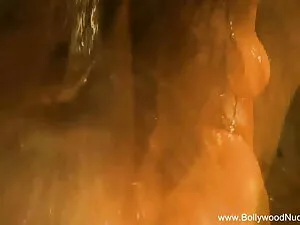 ट्रैशी नन्हा बोपर कु ...