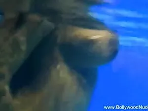 Bitchy नौकरानी Feeld ...