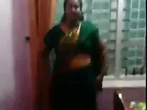 मोनिका सैंथियागो कमा ...