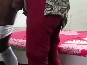गर्म परिपक्व जीवनानं ...