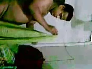 सुनहरे बालों वाली शौ ...